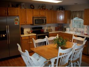 216 Pickens Road Kingsport, TN 37663 - Photo 4 of 12 Kitchen
