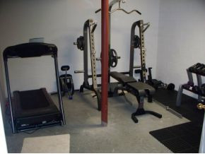 216 Pickens Road Kingsport, TN 37663 - Photo 10 of 12 Weightroom