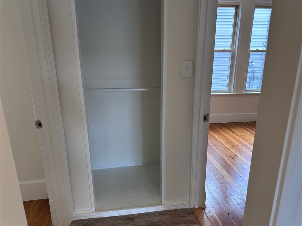 27 Bailey Street, Unit 2 Boston, MA 02124 - Photo 6 of 12