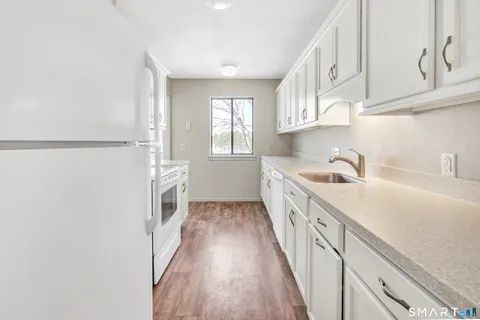 $215,000 | 289 Heritage Village, Unit C, Southbury, CT 06488