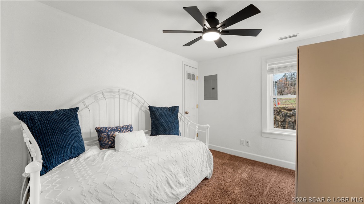 1718 South Aurora Street Eldon, MO 65026 - Photo 13 of 41 Guest bedroom on the main level
