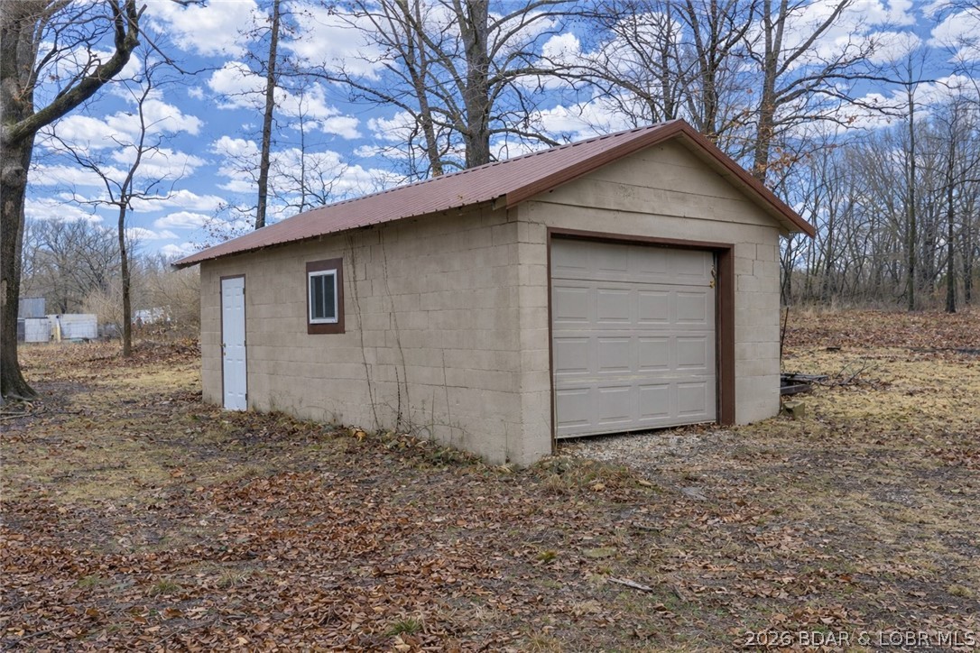 1718 South Aurora Street Eldon, MO 65026 - Photo 37 of 41 Second Garage