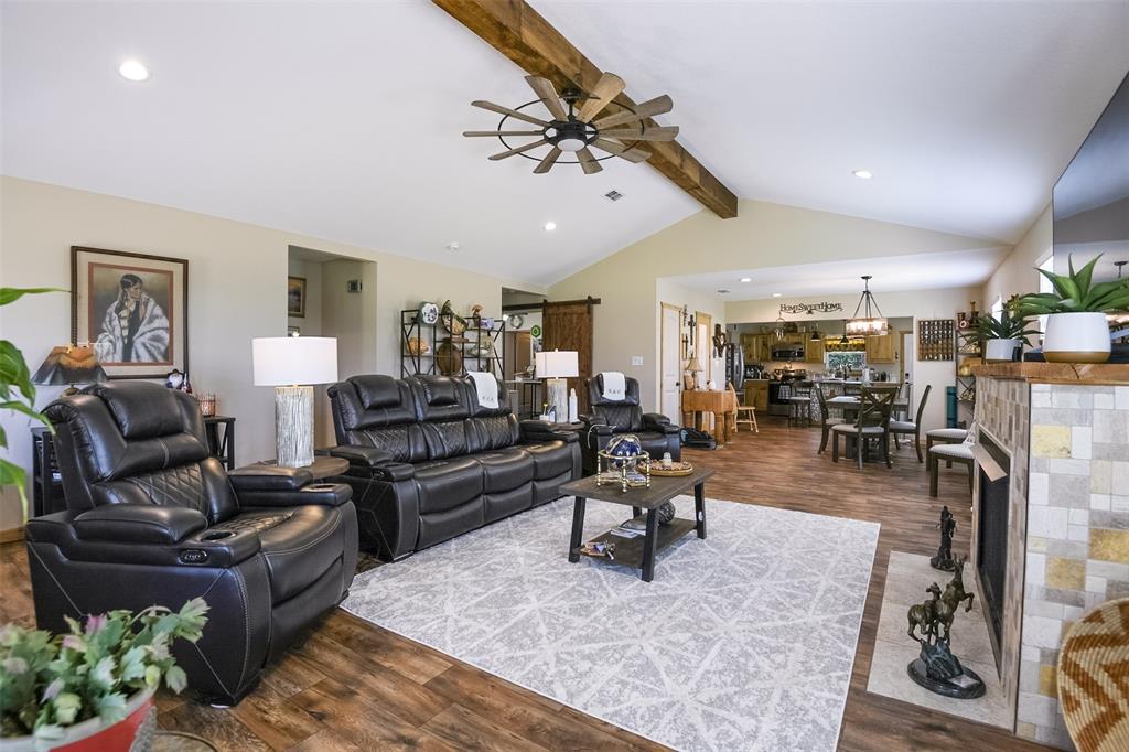 2683 Bells Chapel Road Palmer, TX 75152 - Photo 5 of 28 a living room with furniture and a flat screen tv