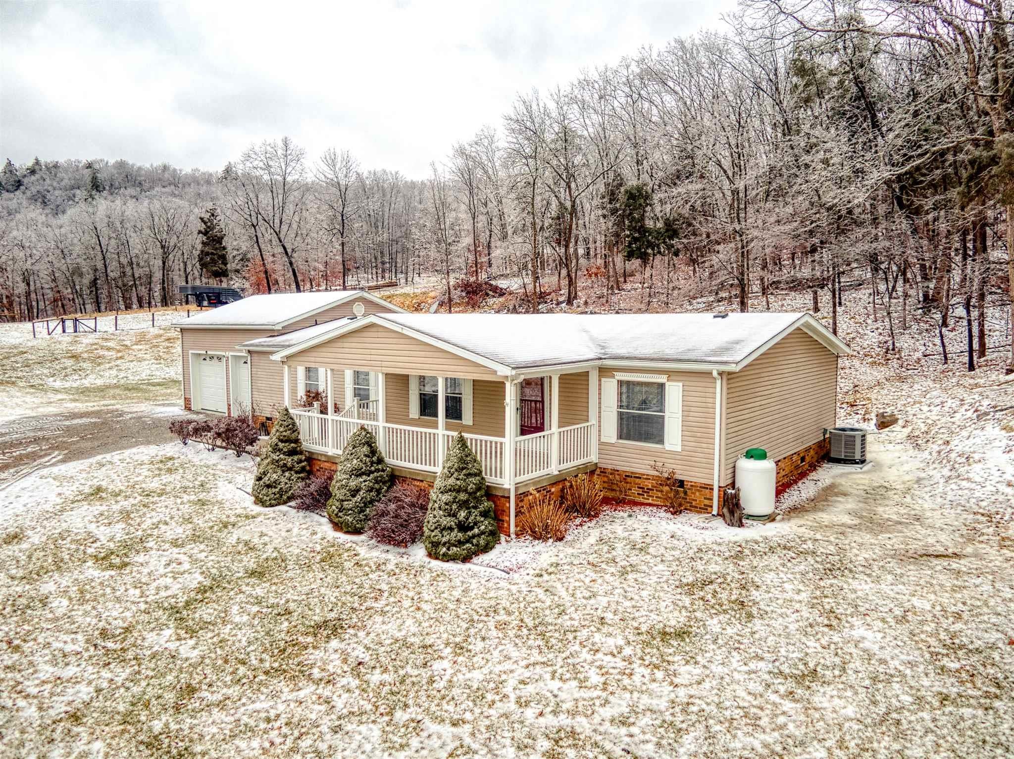 960 Brickyard Road Pembroke, VA 24136 - Photo 3 of 37 Gallery Image 3