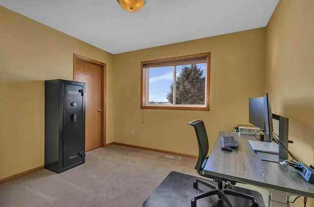 $300,000 | 1161 Yellowstone Avenue, St. Cloud, MN 56303