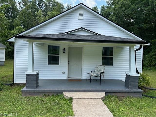 545 South Fieldcrest Road Eden, NC 27288 - Photo 3 of 25 This is the chance to live on one level, no stairs to climb inside.