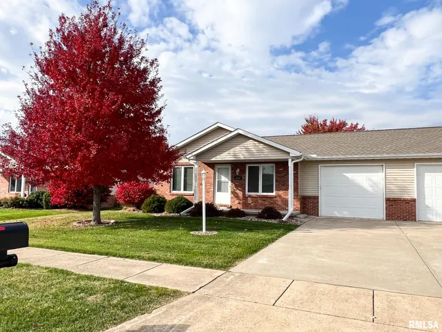 $169,900 | 1138 Breeze Way, Washington, IL 61571