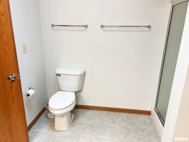 $169,900 | 1138 Breeze Way, Washington, IL 61571