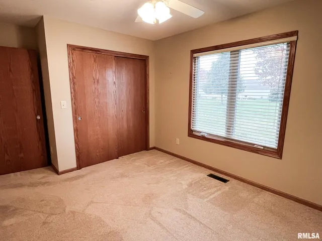 $169,900 | 1138 Breeze Way, Washington, IL 61571