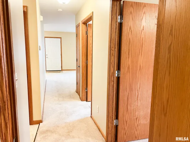 $169,900 | 1138 Breeze Way, Washington, IL 61571