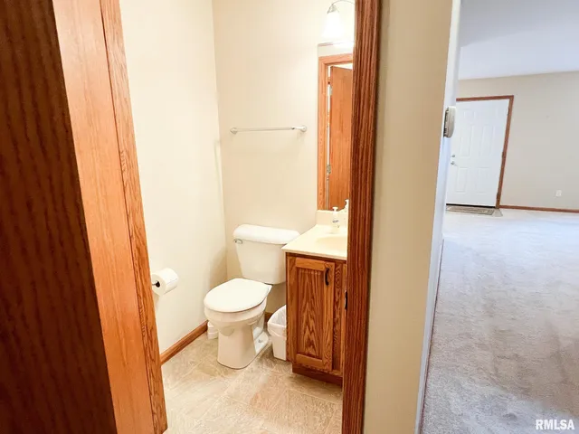 $169,900 | 1138 Breeze Way, Washington, IL 61571