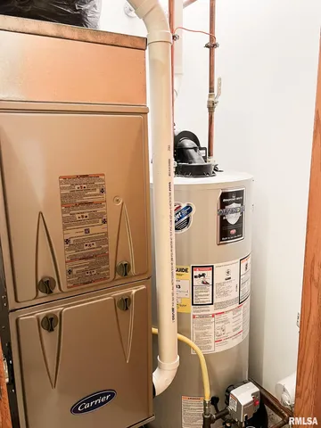 $169,900 | 1138 Breeze Way, Washington, IL 61571