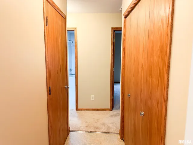 $169,900 | 1138 Breeze Way, Washington, IL 61571