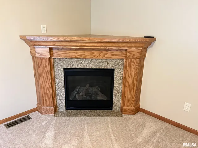 $169,900 | 1138 Breeze Way, Washington, IL 61571