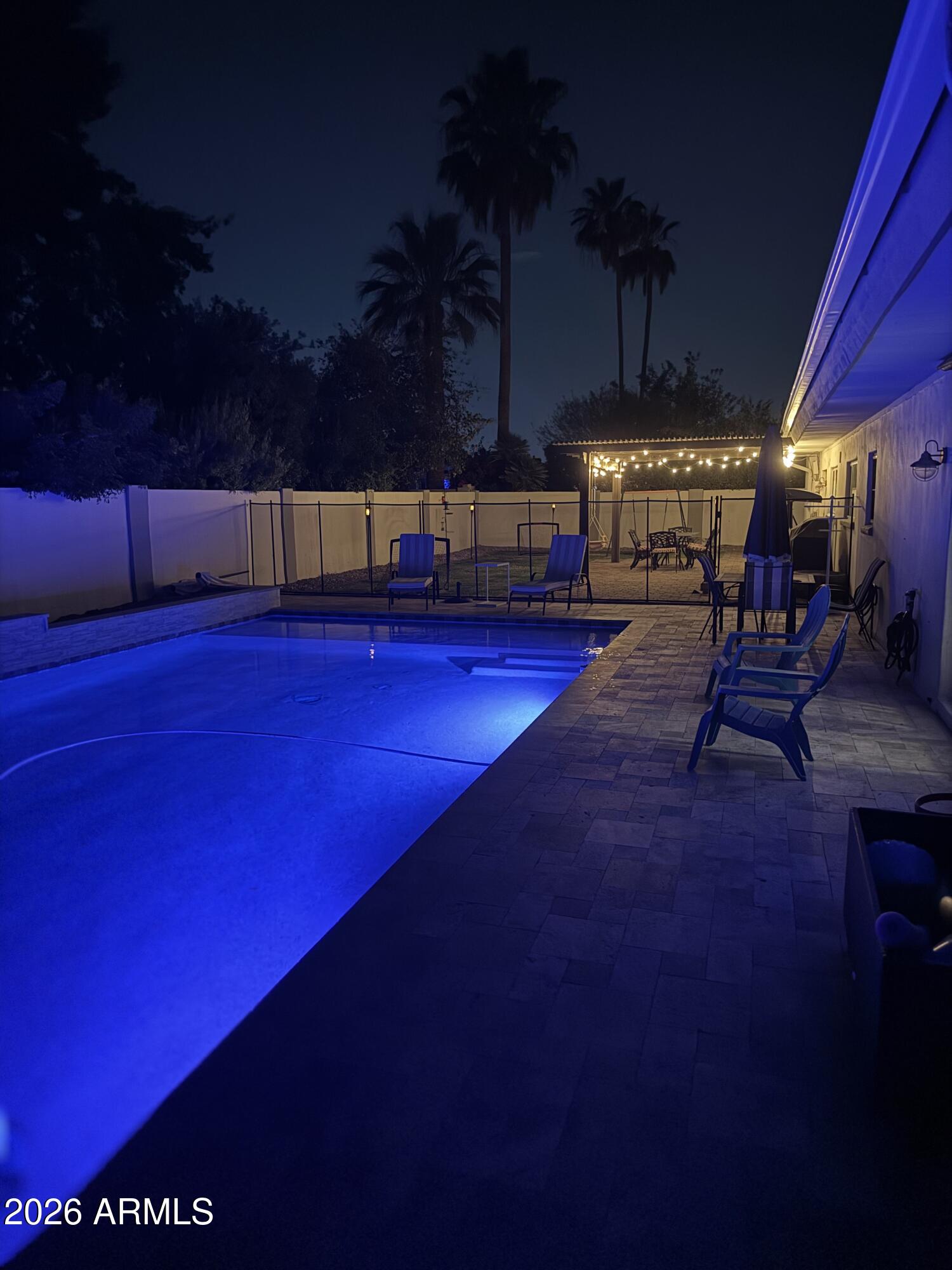 8219 North 3rd Avenue Phoenix, AZ 85021 - Photo 51 of 52 a view of a swimming pool with an outdoor seating