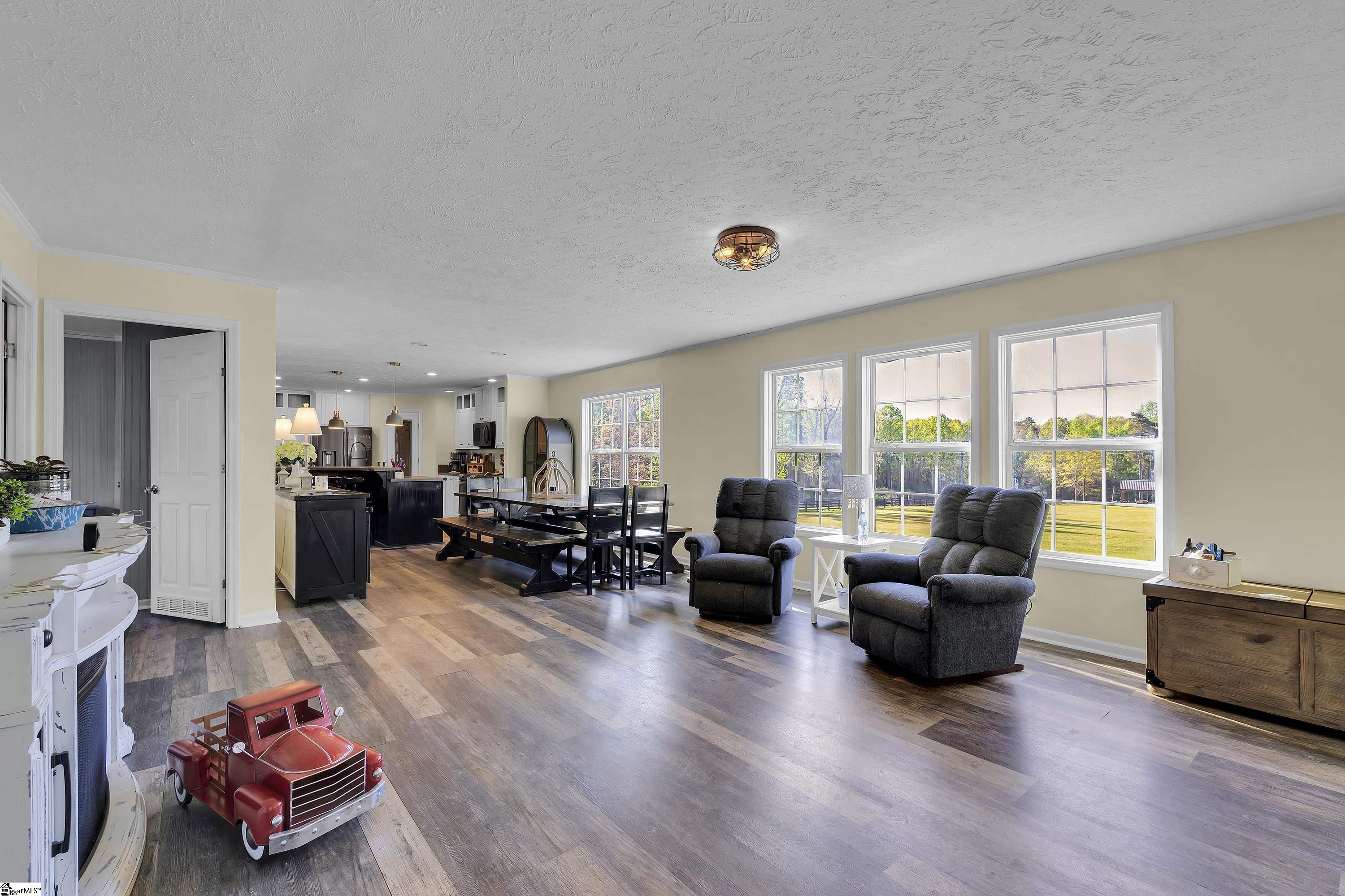 121 Capeview Lane Anderson, SC 29626 - Photo 13 of 46