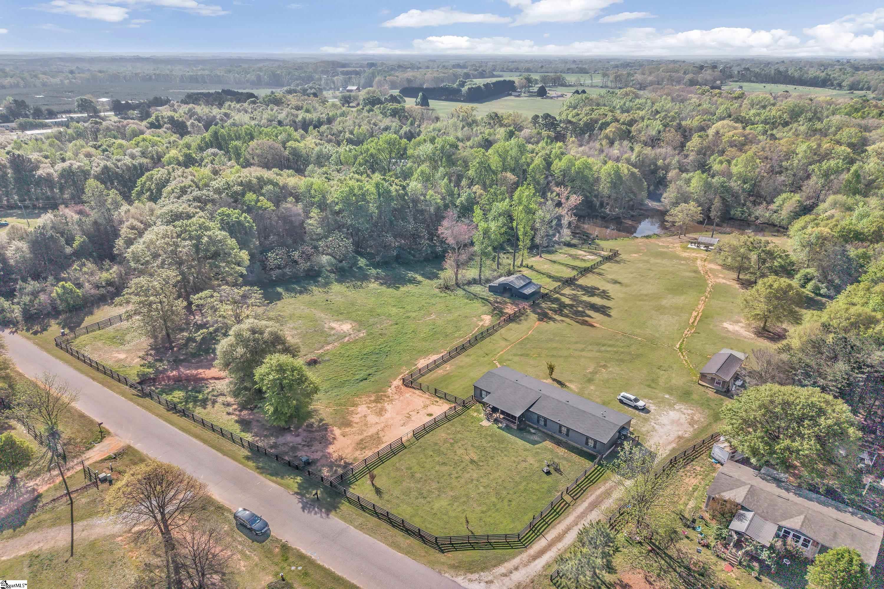 121 Capeview Lane Anderson, SC 29626 - Photo 2 of 46