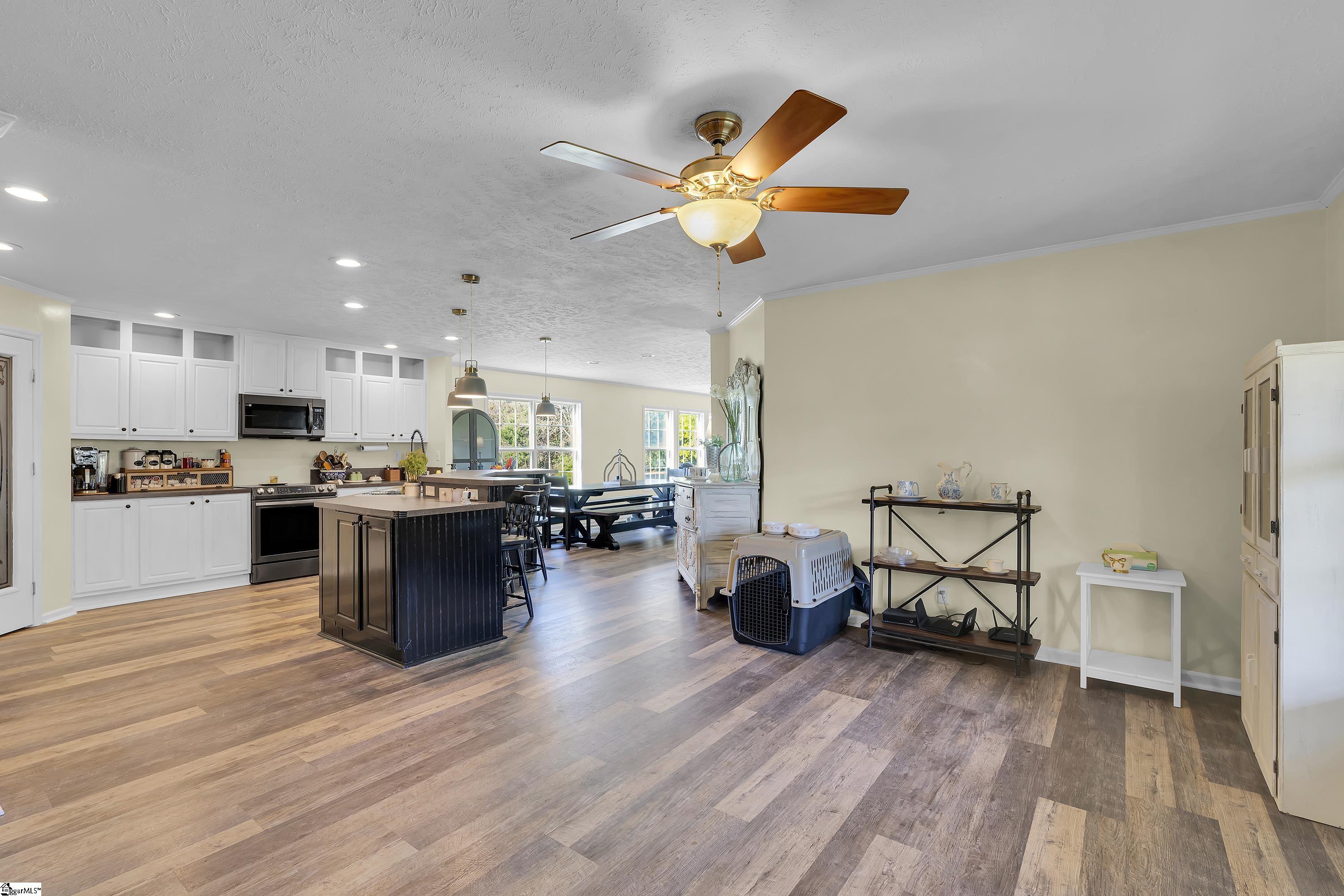 121 Capeview Lane Anderson, SC 29626 - Photo 8 of 46