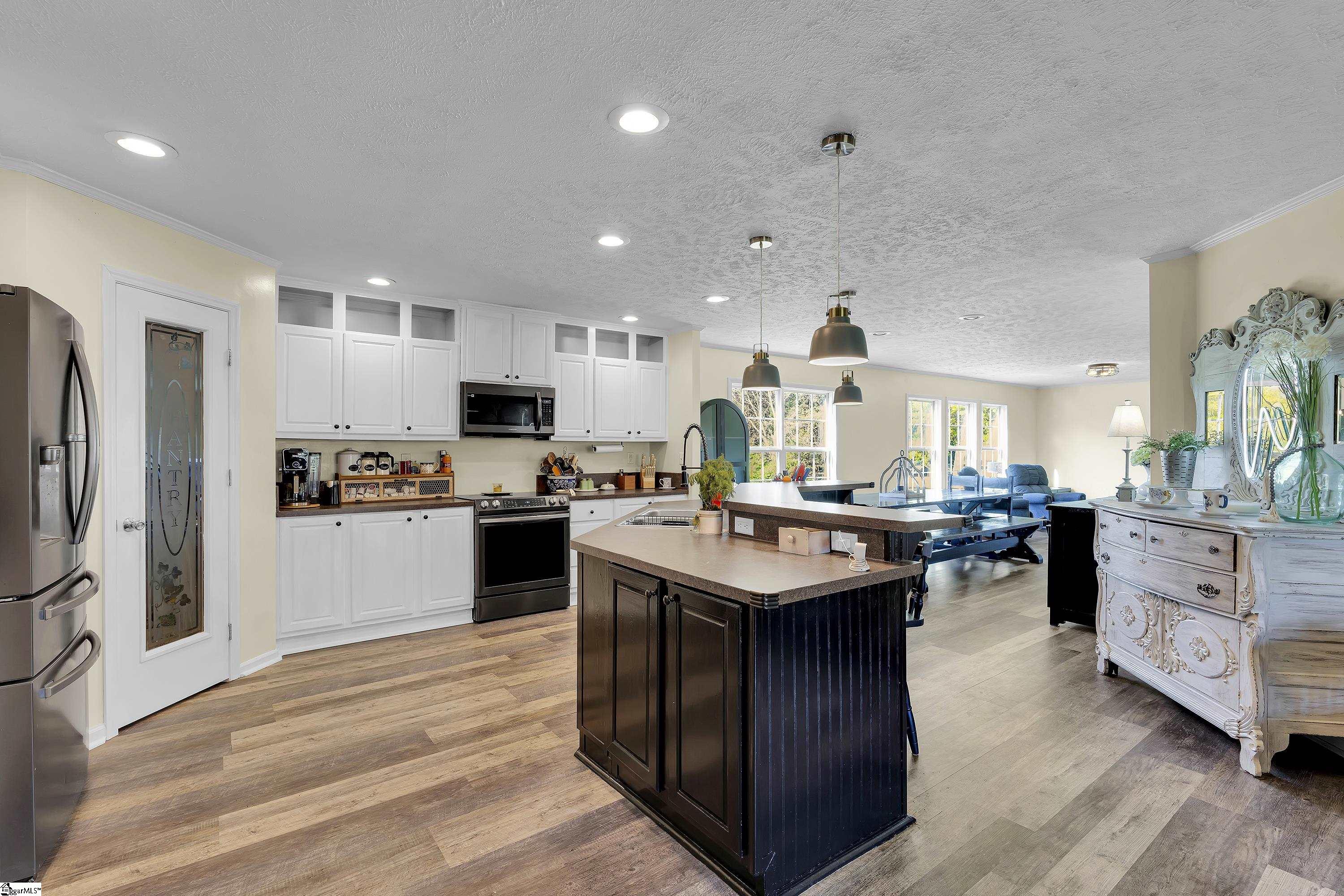 121 Capeview Lane Anderson, SC 29626 - Photo 9 of 46