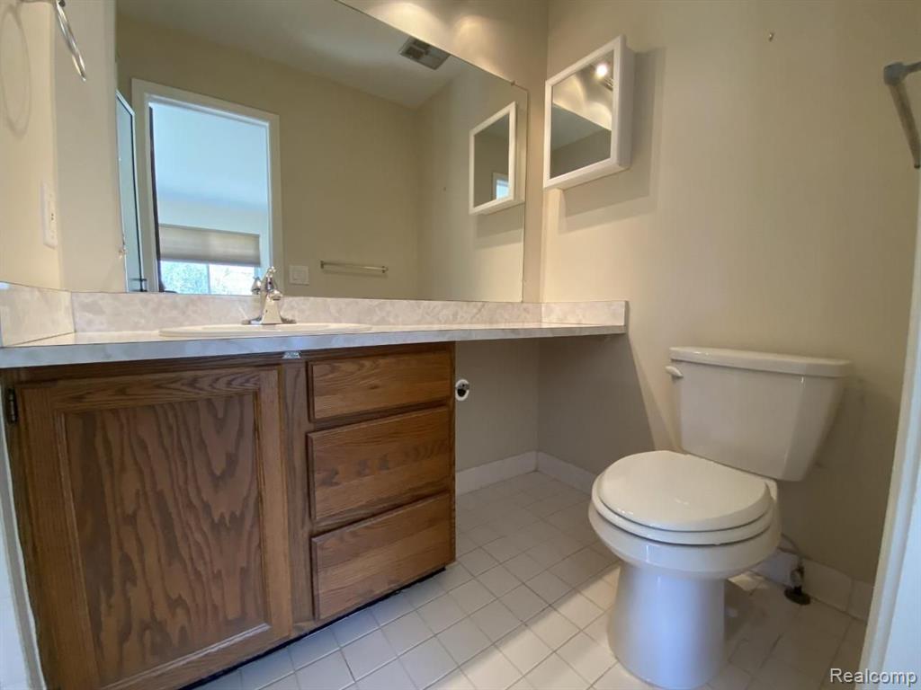 27800 Evergreen Road Southfield, MI 48076 - Photo 14 of 19