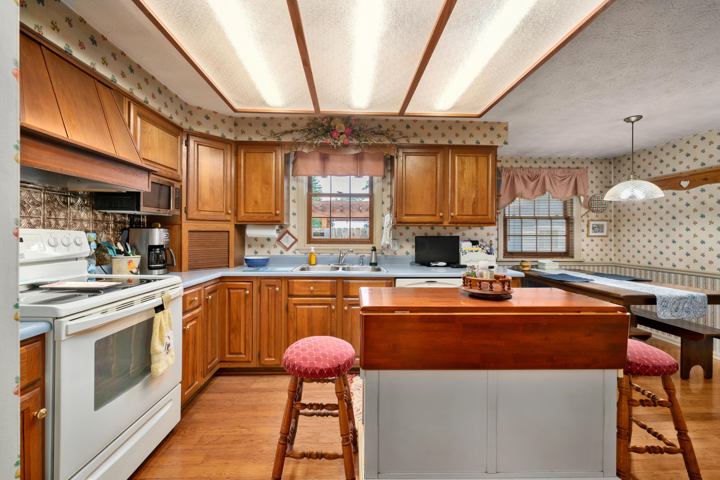 275 North Stanwood Road Bexley, OH 43209 - Photo 32 of 45 DSC09982