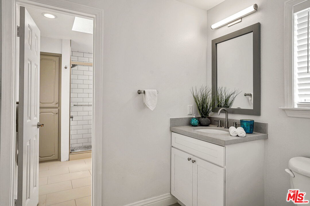 1908 Rockefeller Lane, Unit C Redondo Beach, CA 90278 - Photo 17 of 31