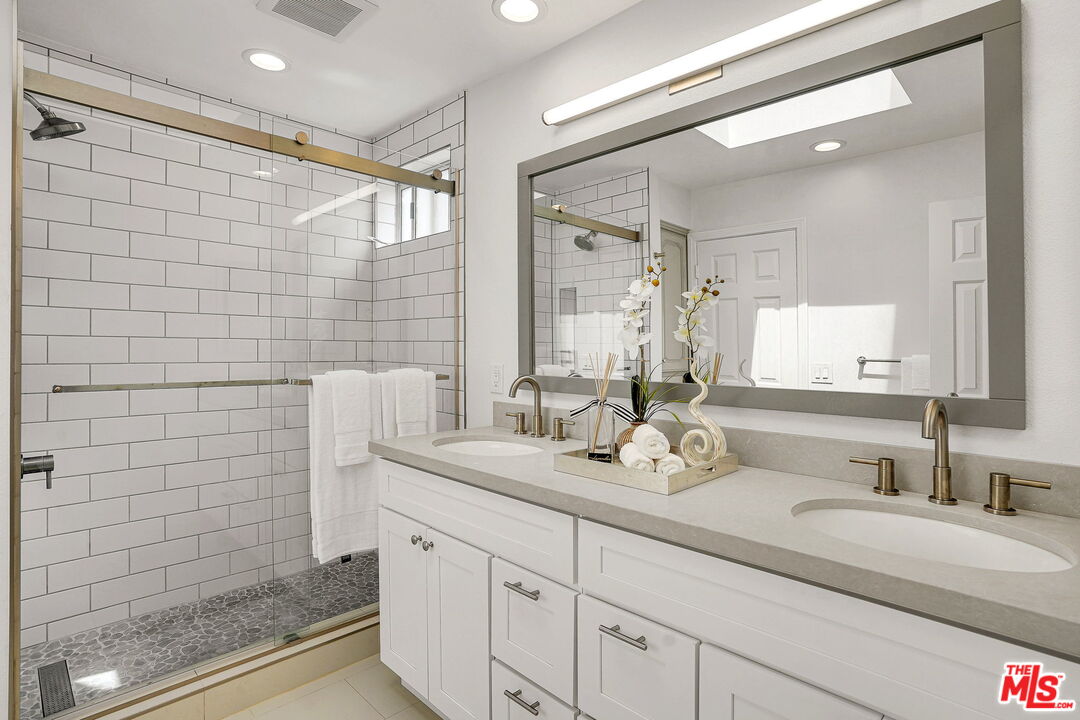 1908 Rockefeller Lane, Unit C Redondo Beach, CA 90278 - Photo 18 of 31