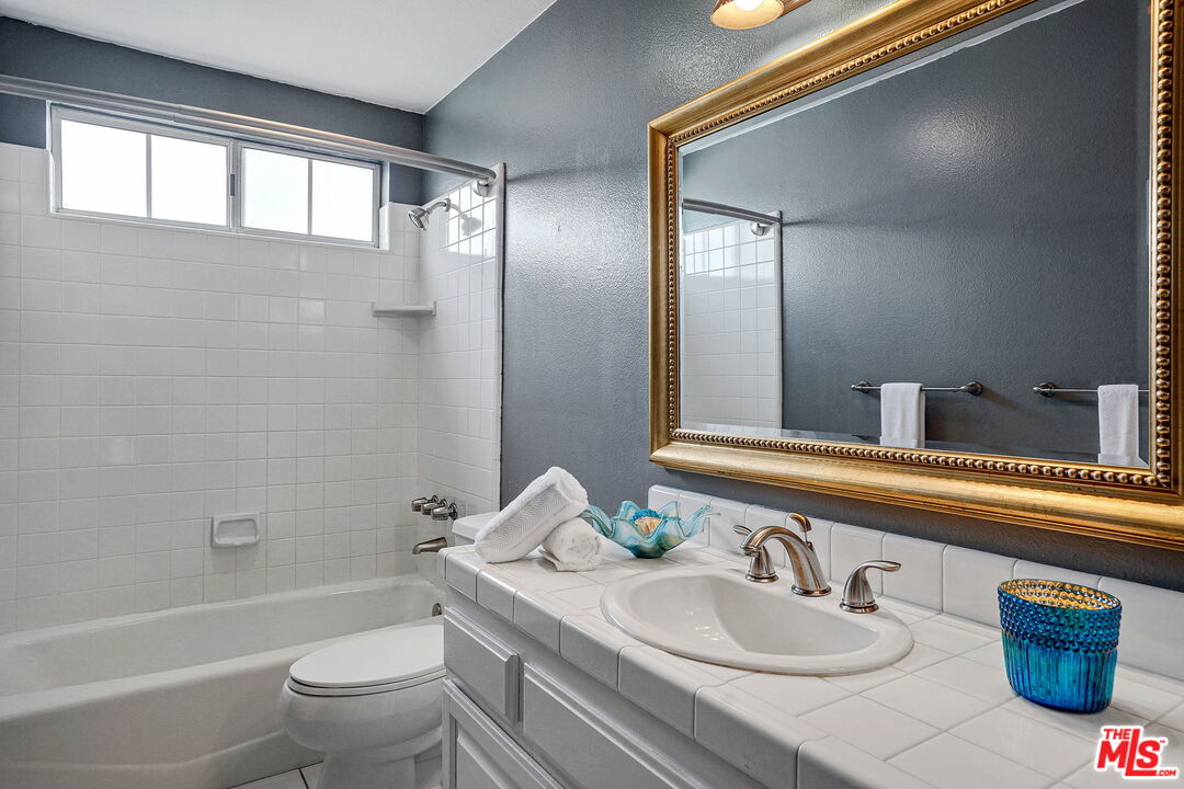 1908 Rockefeller Lane, Unit C Redondo Beach, CA 90278 - Photo 8 of 31