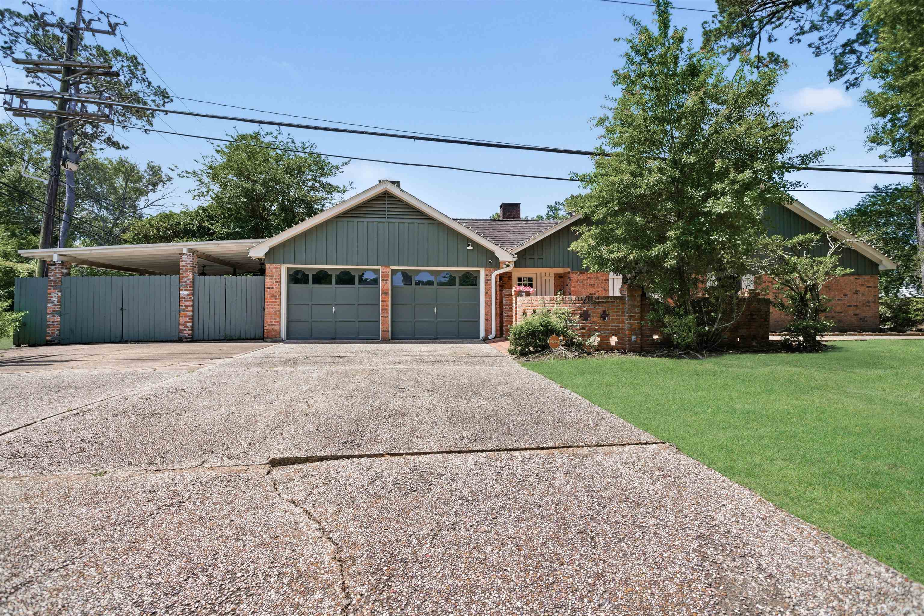1990 Edson Drive Beaumont, TX 77706 - Photo 2 of 35