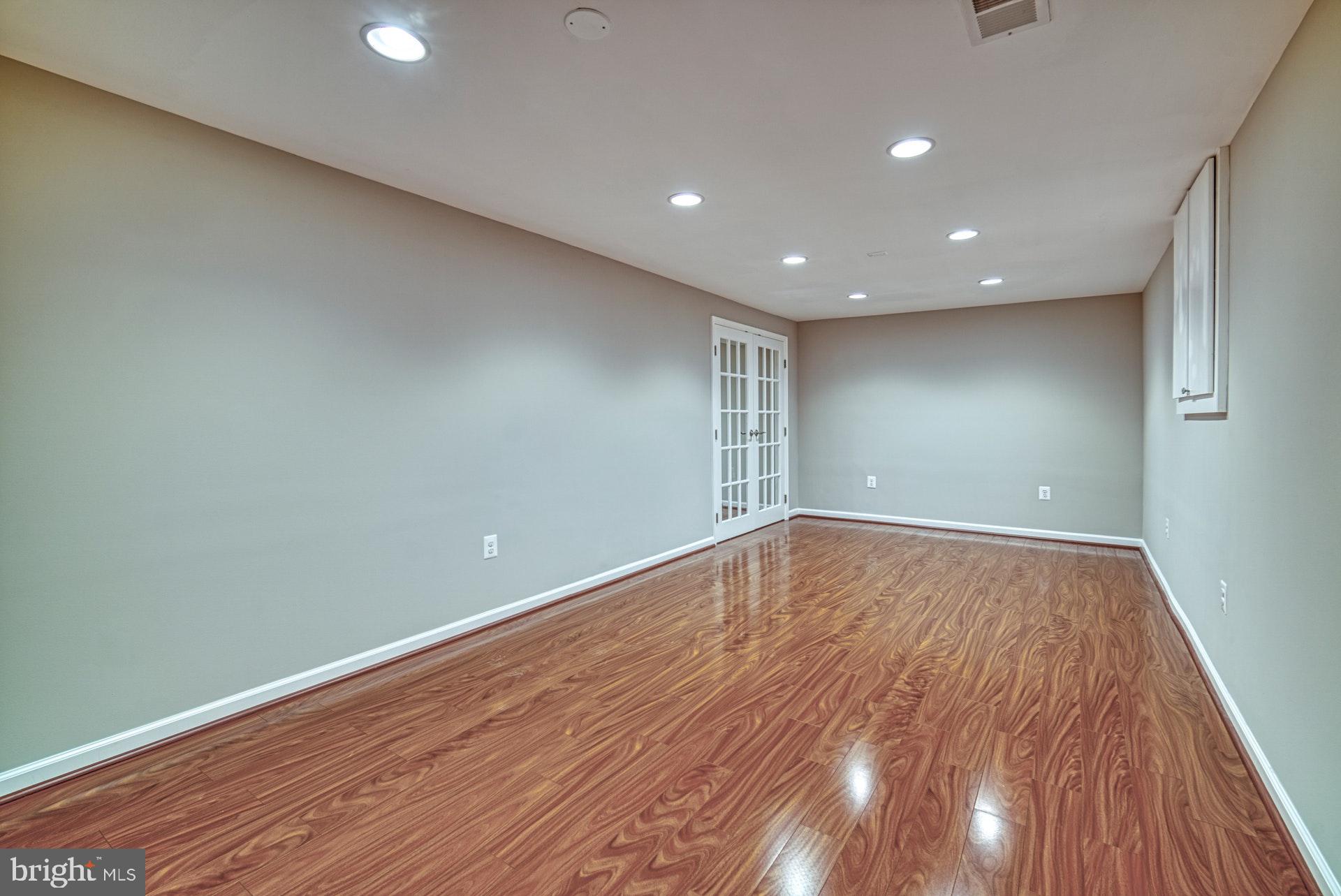4913 Pheasant Ridge Road Fairfax, VA 22030 - Photo 23 of 33 Library could also double as media room