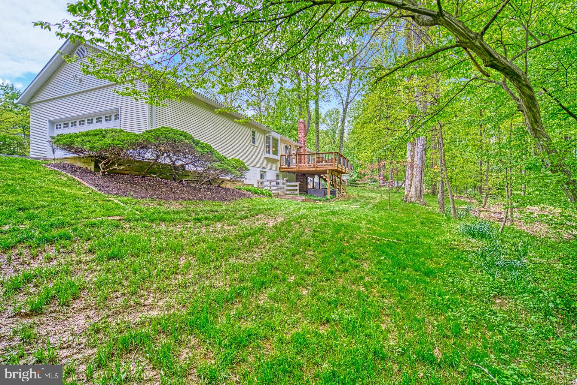 4913 Pheasant Ridge Road Fairfax, VA 22030 - Photo 30 of 33 Property backs to FxCo park land
