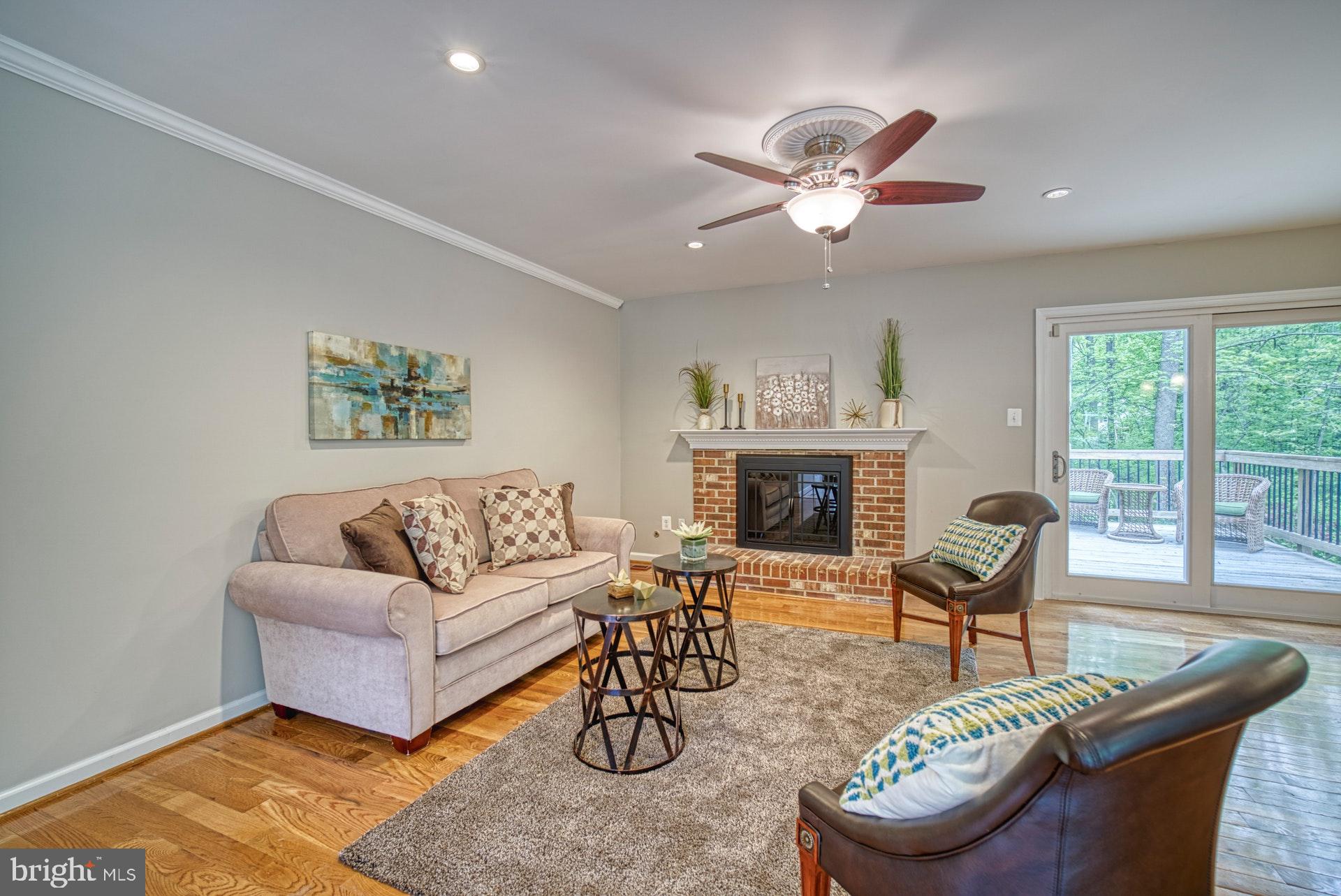 4913 Pheasant Ridge Road Fairfax, VA 22030 - Photo 6 of 33 Large family room