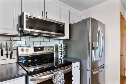$499,900 | 1357 Broadway Drive, Sun Prairie, WI 53590