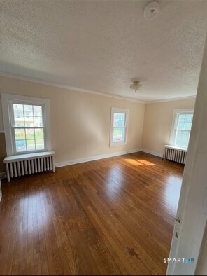 102 Elm Street Thomaston, CT 06787 - Photo 20 of 27