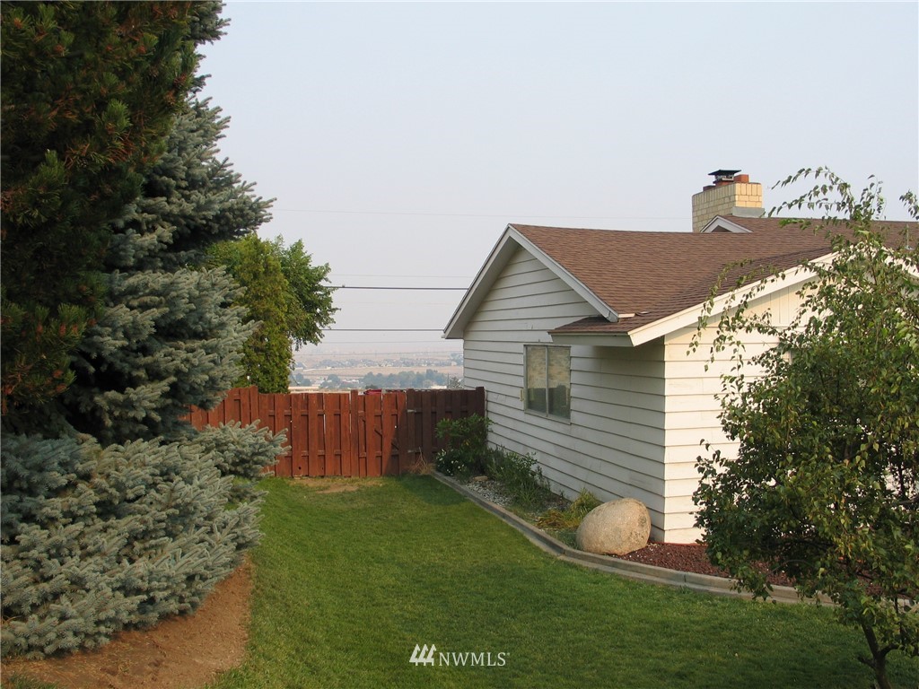 350 Statter Road Ephrata, WA 98823 - Photo 3 of 17