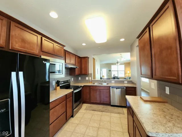 $292,900 | 5108 Silverbell Drive, Plainfield, IN 46168