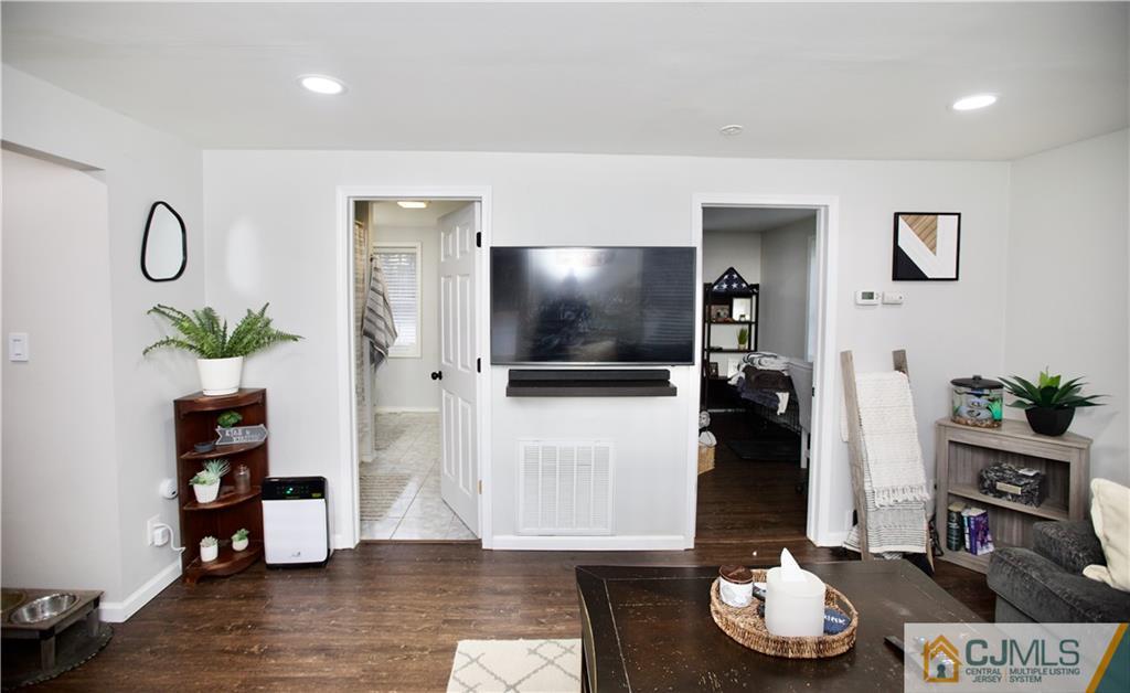 468 East Greystone Road Old Bridge, NJ 08857 - Photo 17 of 44 Gallery Image 17