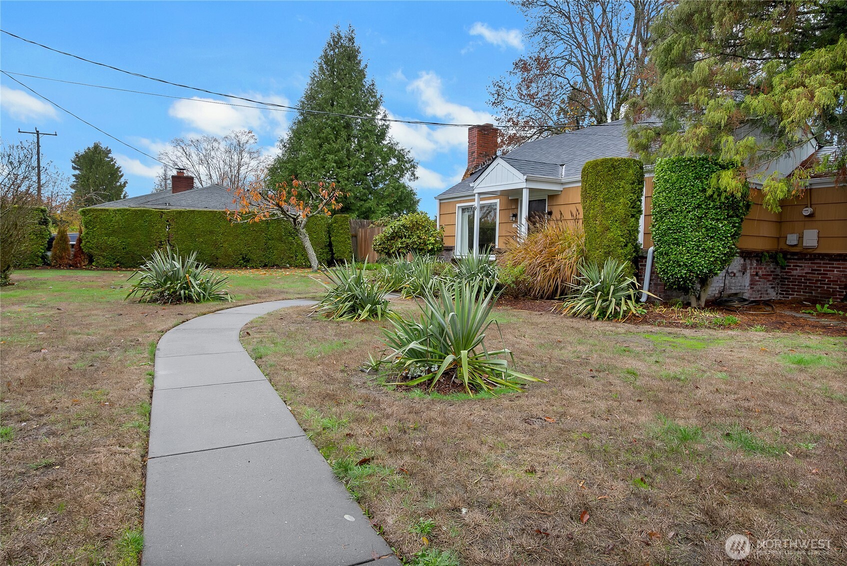 1316 Southwest 116th Street Seattle, WA 98146 - Photo 3 of 26