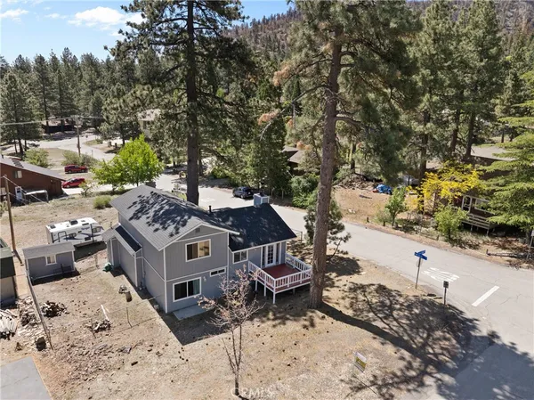 $439,900 | 26707 Swallow Hill Drive, Wrightwood, CA 92397