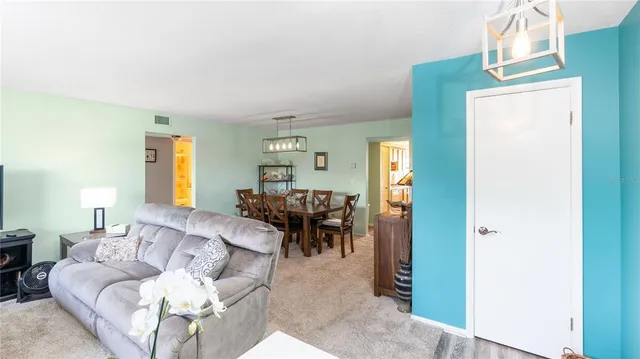 $199,900 | 8198 Terrace Garden Drive North, Unit 304, St. Petersburg, FL 33709