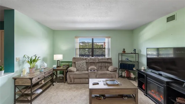 $199,900 | 8198 Terrace Garden Drive North, Unit 304, St. Petersburg, FL 33709