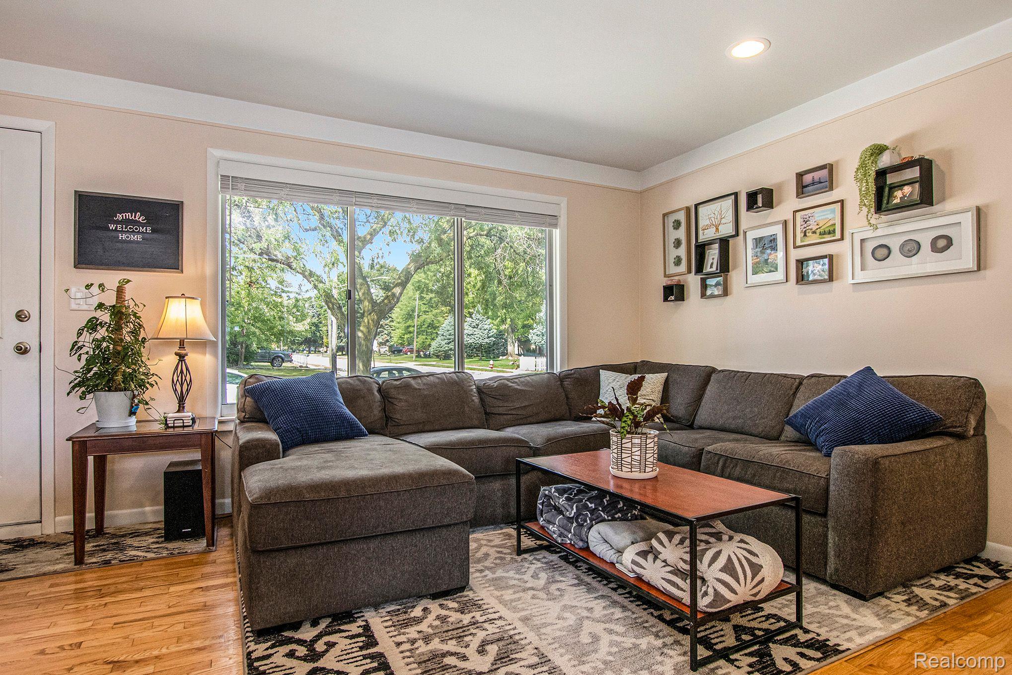 4246 Martin Road Warren, MI 48092 - Photo 5 of 26 Gallery Image 5