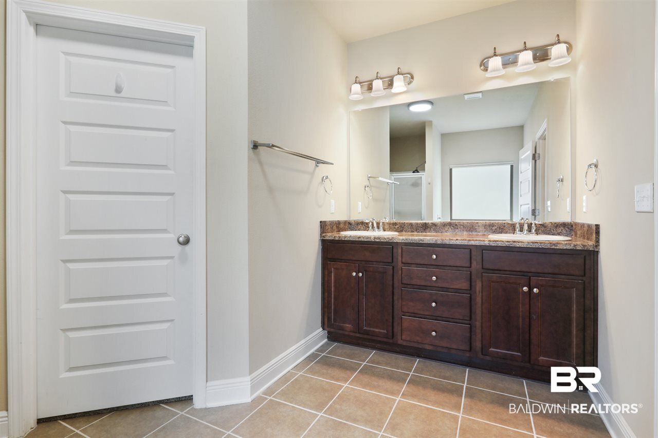 21415 Roundhouse Road Fairhope, AL 36532 - Photo 9 of 16 Master Bath