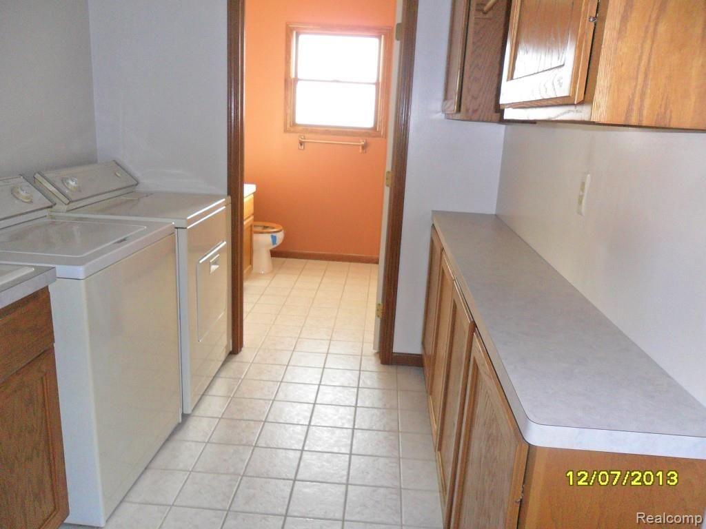 13575 Lenmoore Road Belleville, MI 48111 - Photo 5 of 10 SAM_1444.jpg