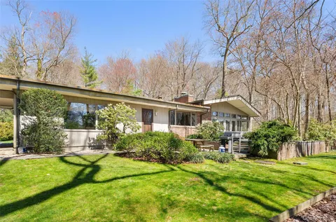 $2,995,000 | 98 Cushman Road, Scarsdale, NY 10583