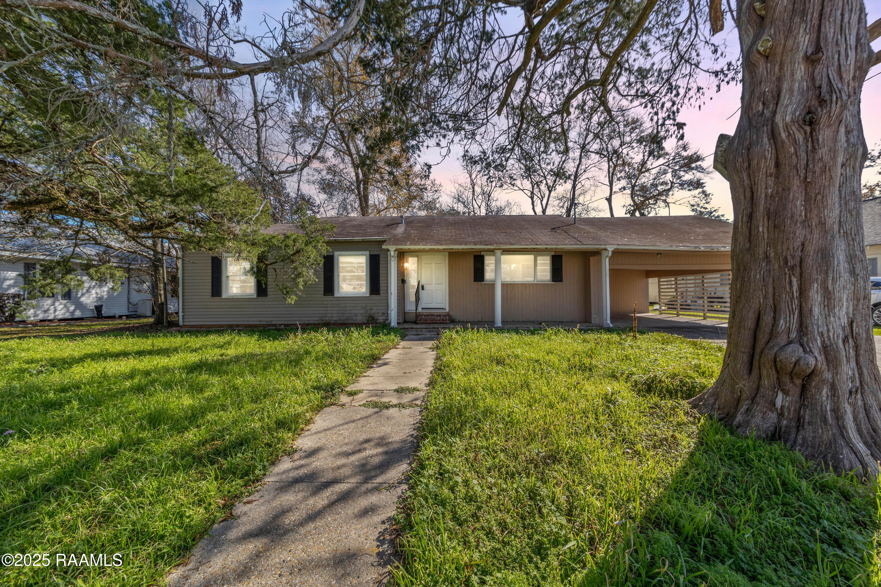 714 East 8th Street Crowley, LA 70526 - Photo 25 of 25 twilight