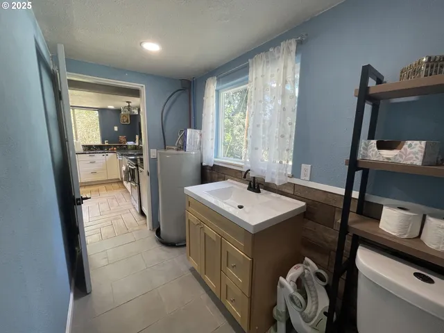 $334,900 | 53621 Weekly Creek Road, Myrtle Point, OR 97458