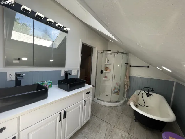 $334,900 | 53621 Weekly Creek Road, Myrtle Point, OR 97458