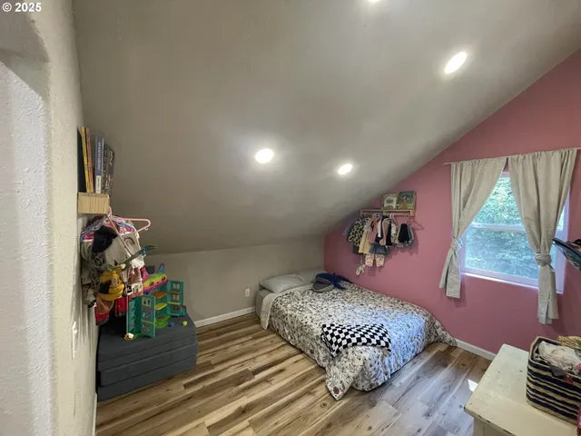 $334,900 | 53621 Weekly Creek Road, Myrtle Point, OR 97458