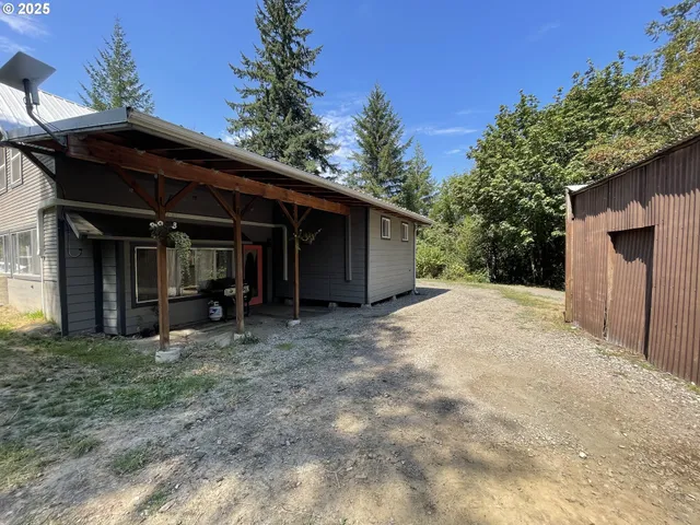 $334,900 | 53621 Weekly Creek Road, Myrtle Point, OR 97458